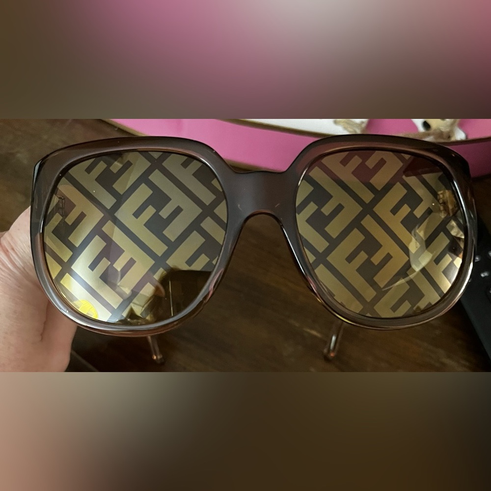 NWT Fendi Logo Sunglasses